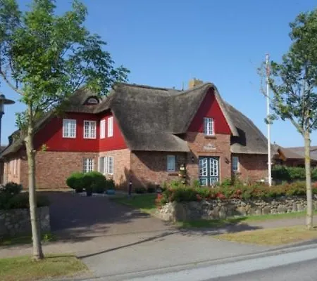 Hues Dikstian- 2 Apartman Alkersum